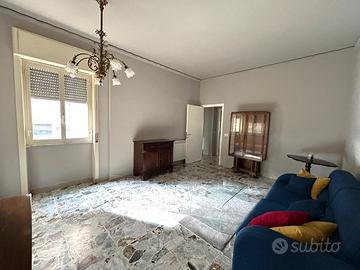 Pressi Via Garibaldi, appartamento arredato