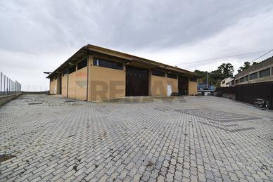 Locale Commerciale - Motta Sant'Anastasia