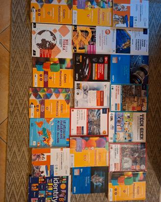 libri scolastici  per le scuole superiori 