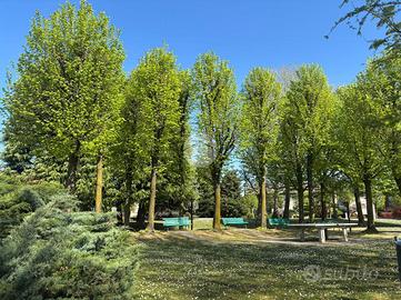 VILLA A SCHIERA A RHO