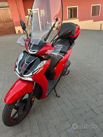 SH 125. ROSSO SPORT