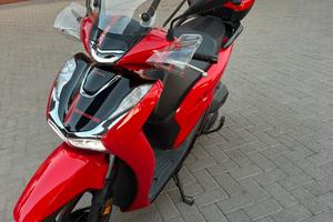 SH 125. ROSSO SPORT