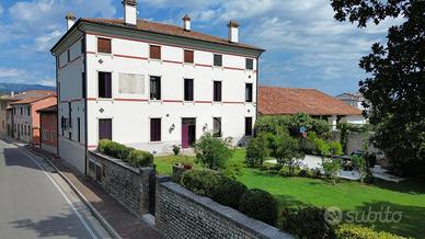 4 LOCALI A TEZZE SUL BRENTA