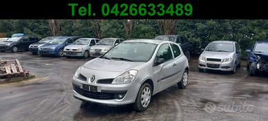 Ricambi usati RENAULT CLIO 3 1.2 BENZ. - D4F D7
