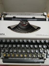 macchina da scrivere Olimpia Anni'70