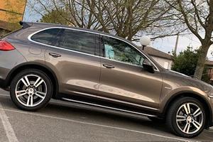 Cayenne 3.0 Diesel gommata a giugno 2025