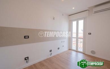 2 locali ristrutturato con cucina a bitabile e bal