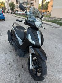 Beverly 350 anno 2016