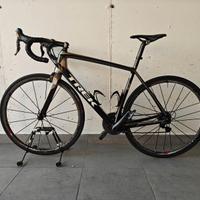 Trek Madone shimano ultegra fulcrum zero carbon