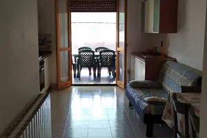 Bilocale con ampio terrazzo 