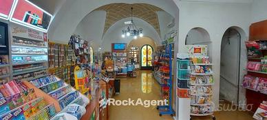 TABACCHERIA EDICOLA IN PIENO CENTRO