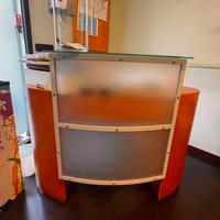 Scrivania-cassa-bancone