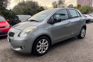 Toyota Yaris 1.3 5 porte sol OK NEOPATENTATI