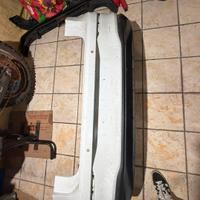 Paraurti posteriore Golf 8.5 bianco con diffusore