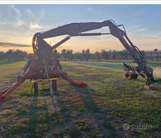 Braccio per trattore