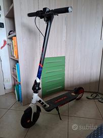 monopattino elettrico (leggere descrizione)