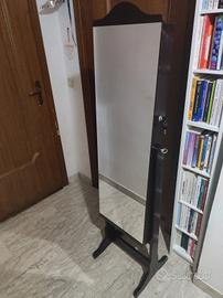 specchio portagioie da camera