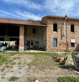 Immobile in asta di 279 m² con 4 locali a Casalmag