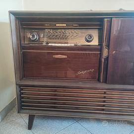 Mobile Radio antica legno originale Salzburg 