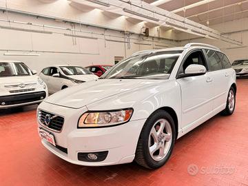 Volvo V50 D2 1.6 D 115cv 6MARCE ok Neopatentati