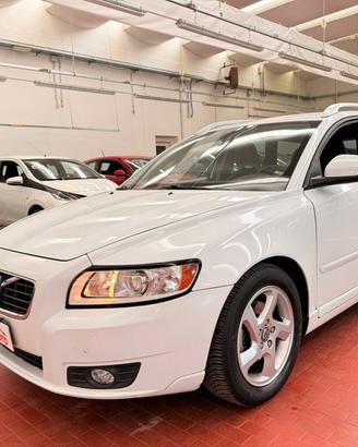 Volvo V50 D2 1.6 D 115cv 6MARCE ok Neopatentati