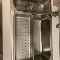 Lavandino  cuc8na o e rubinetto  acciaio inox 