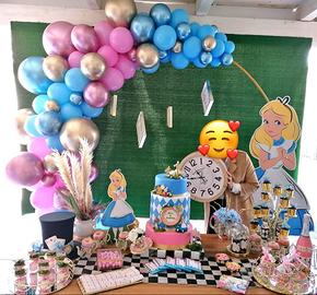 Torta+ allestimento Alice in wonderland