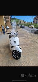 Vespa piaggio 300 cc anno 2011 con 66.000 km