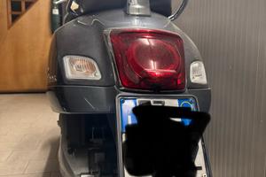 Vespa 300