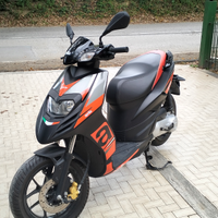 Aprilia SR 50 Motard