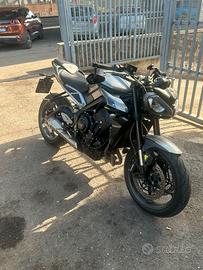 Triumph street triple 765 r
