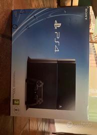 PS4 con scatola originale con giochi