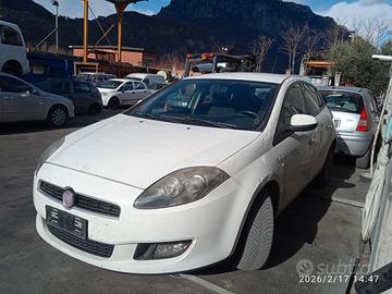 FIAT BRAVO 1.6 TD 2011 198A3000  PER RICAMBI