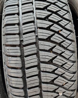  4 PNEUMATICI KLEBER 205 70 R15