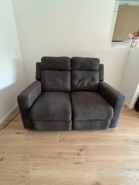 Divano due posti reclinabile elettrico