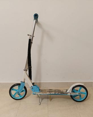 Monopattino manuale per bambini 