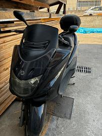 Yamaha majesty 250