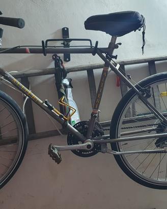 Bici d’epoca artigianale costruita a mano