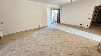 Paterno' appartamento via stazione