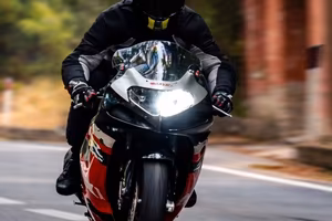 SUZUKI GSXR-750 K1 2001