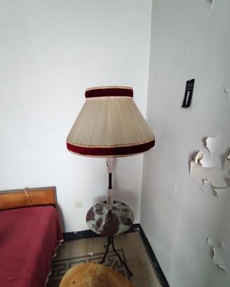 Lampada da terra 