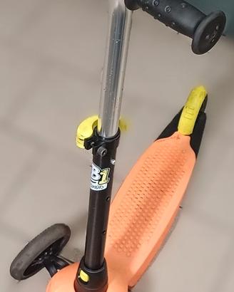 Monopattino tre ruote bambino Decathlon Oxelo B1