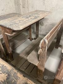 Banchi scolastici d'epoca