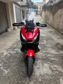 Xadv 750