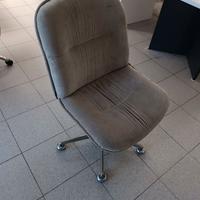 poltrona in alcantara beige