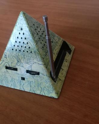 Radio AM/fM forma PIRAMIDE Egizia Funzionante