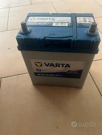 Batteria auto Varta 12v 40ah 330a di spunto