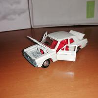 Dinky Toys Ford Cortina no Politoys Mebetoys Corgi