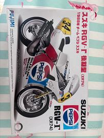 Fujimi 1/12 Suzuki RGV 500 Pepsi #34 Schwantz