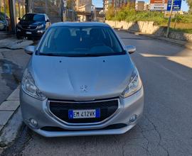 Peugeot 208 1.4 HDi 68 CV 5 porte Allure